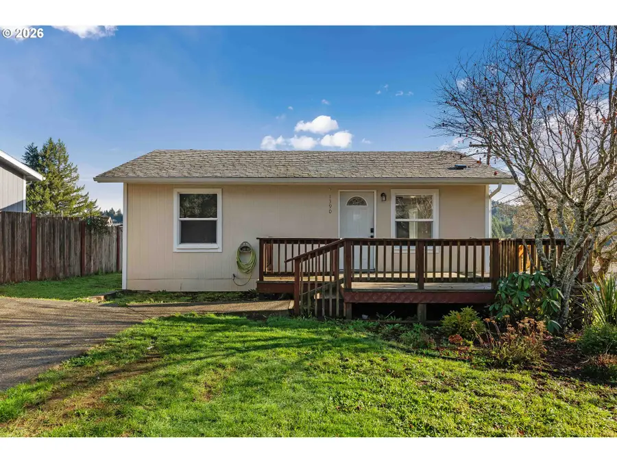 1390 Pennsylvania Ave, Coos Bay, OR 97420 - Image #2