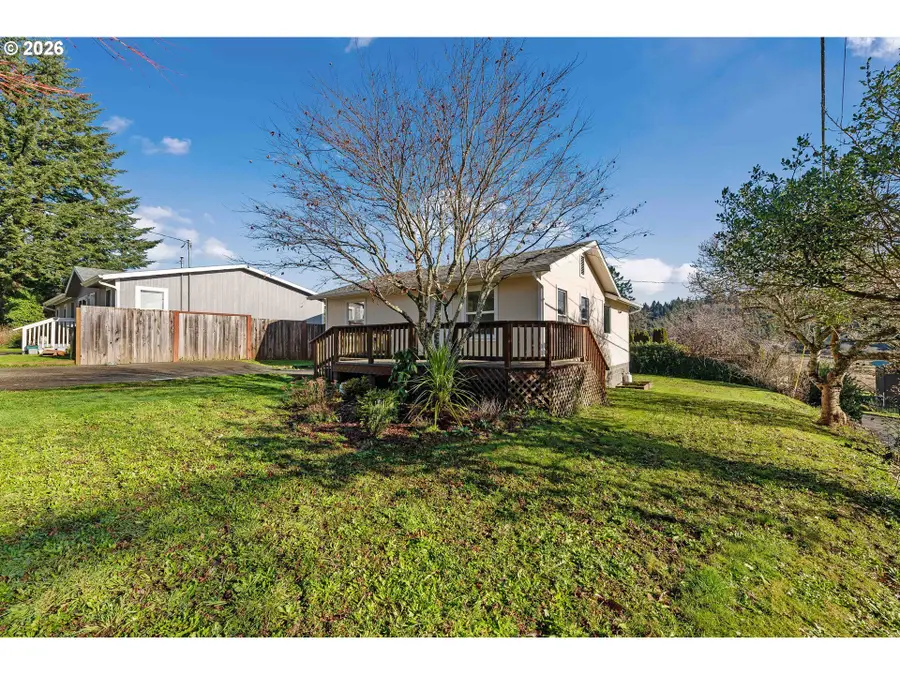 1390 Pennsylvania Ave, Coos Bay, OR 97420 - Image #3