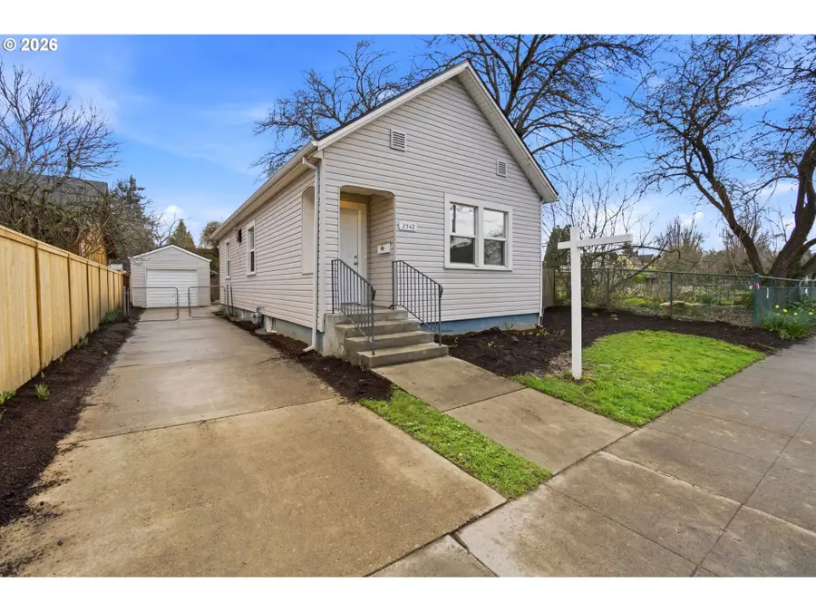 2542 SE 18th Ave, Portland, OR 97202 - #2