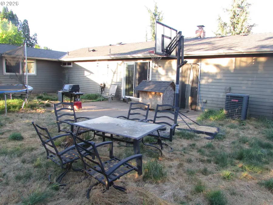 360 Cindy Ln, Mount Angel, OR 97362 - #3