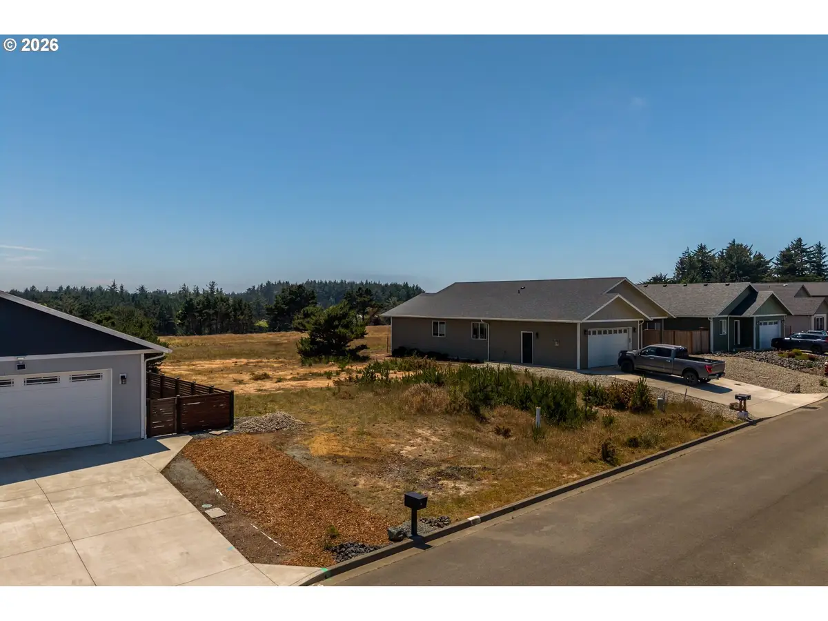 753 Seacrest Dr, Bandon, OR 97411 - #1