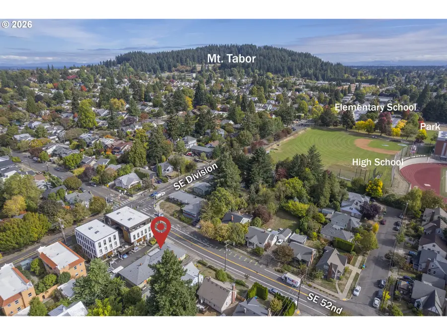 2421 SE 52nd Ave, Portland, OR 97206 - #2