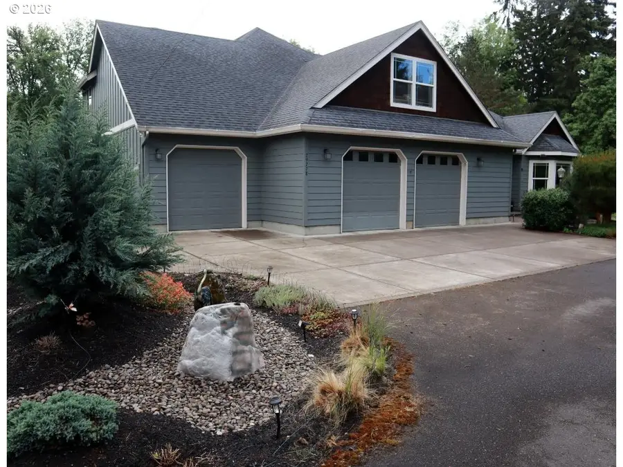 29778 Gimpl Hill Rd, Eugene, OR 97402 - #2