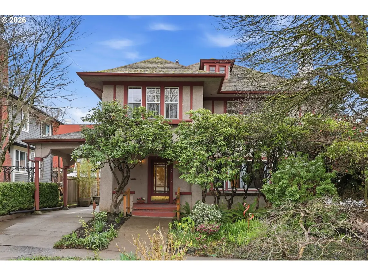 3136 NE Couch St, Portland, OR 97232 - #1