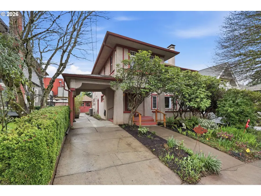 3136 NE Couch St, Portland, OR 97232 - #2