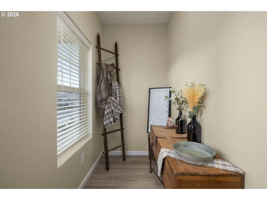 1408 W 16th Ave, La Center, WA 98629 - #3