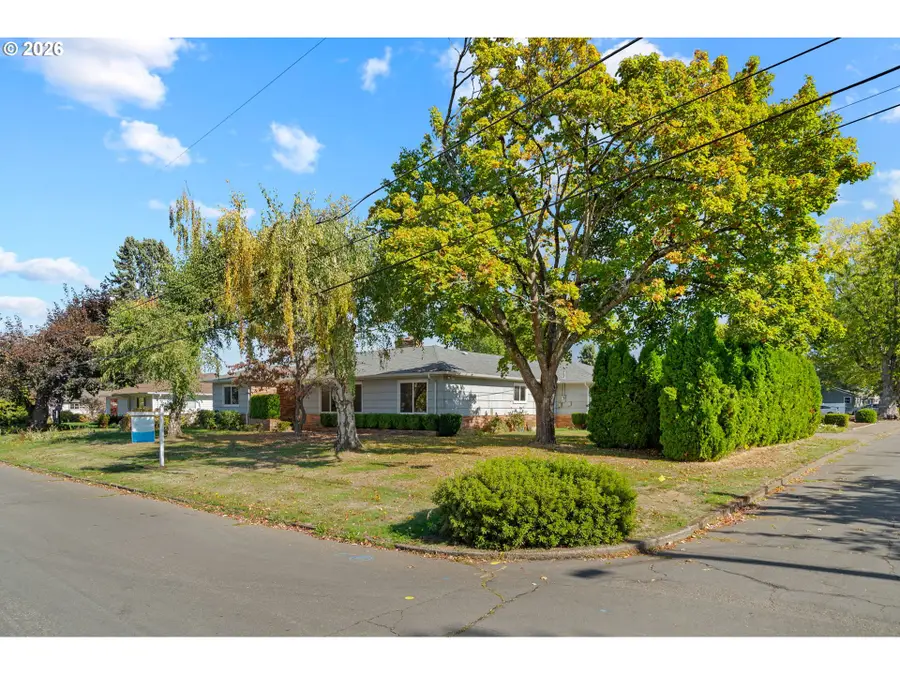 1460 Evergreen Ave, Salem, OR 97301 - #3