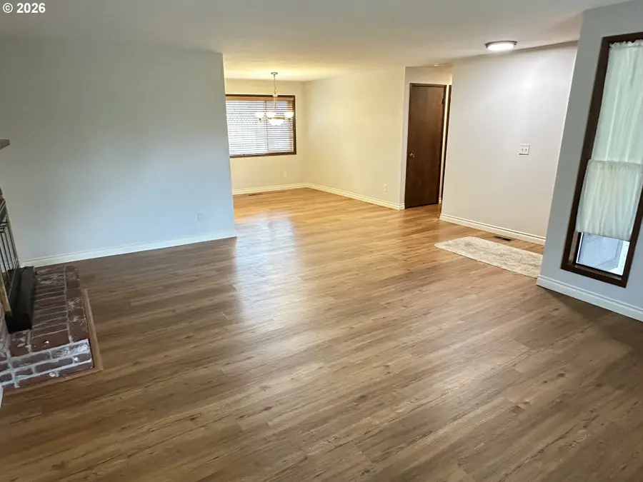 9150 SW Apache Dr, Tualatin, OR 97062 - #3
