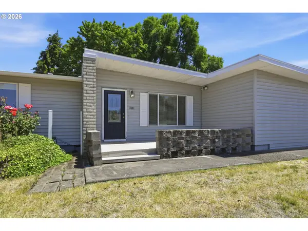2501 Stratford St, Eugene, OR 97404