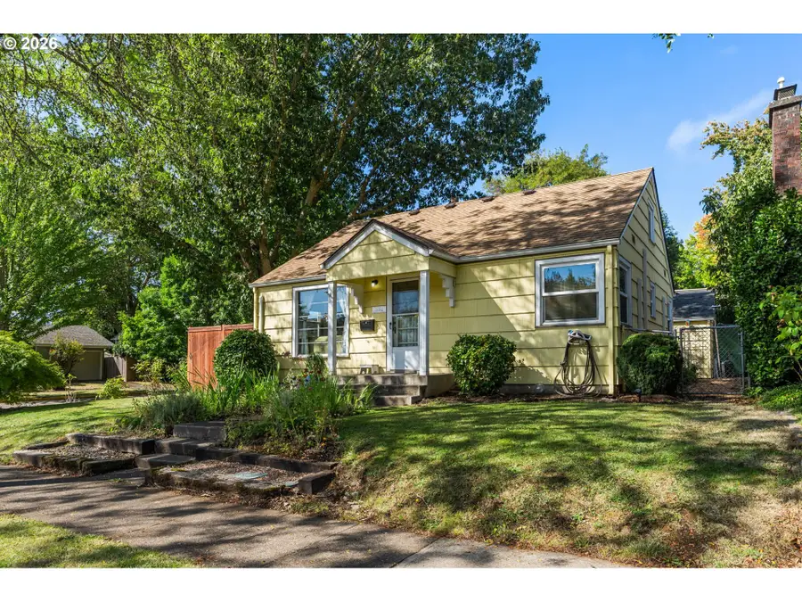 886 Polk St, Eugene, OR 97402 - #2