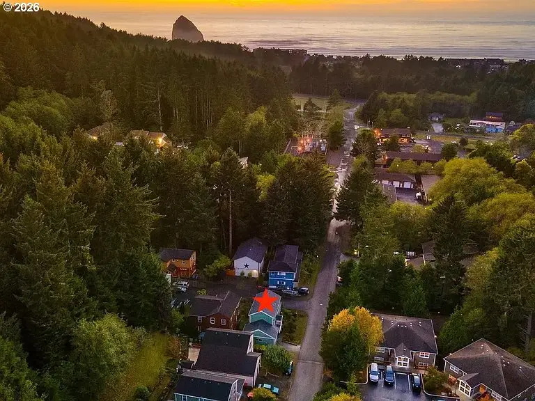 411 Elk Creek Rd, Cannon Beach, OR 97110 - #2