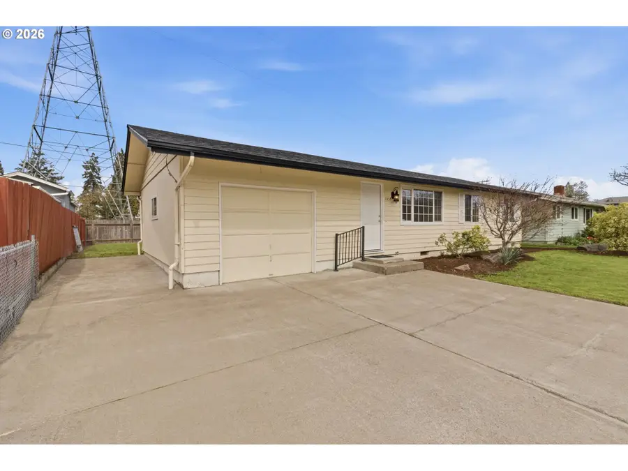1450 W Quinalt St, Springfield, OR 97477 - #2