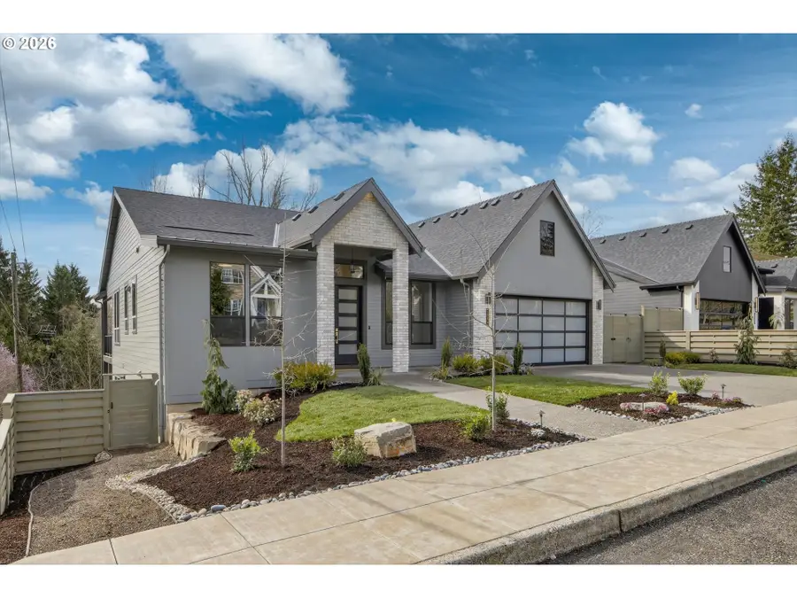 1864 SW Dickinson Ln, Portland, OR 97219 - #2