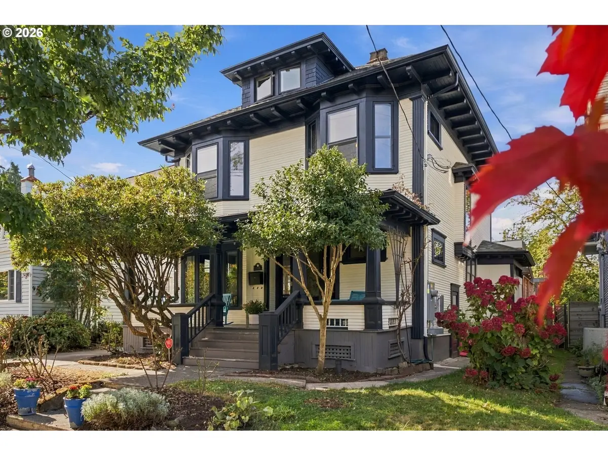 1523 SE 32nd Pl, Portland, OR 97214 - #1