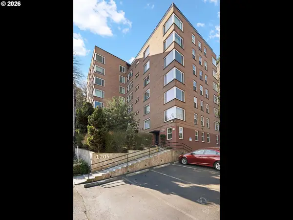 1205 SW Cardinell Dr #607, Portland, OR 97201