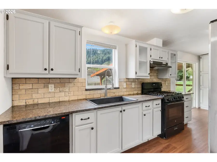 151 Russells Timber Ln, Carson, WA 98610 - #3