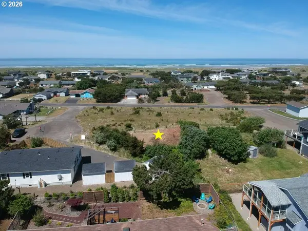 807 346th Pl, OceanPark, WA 98640