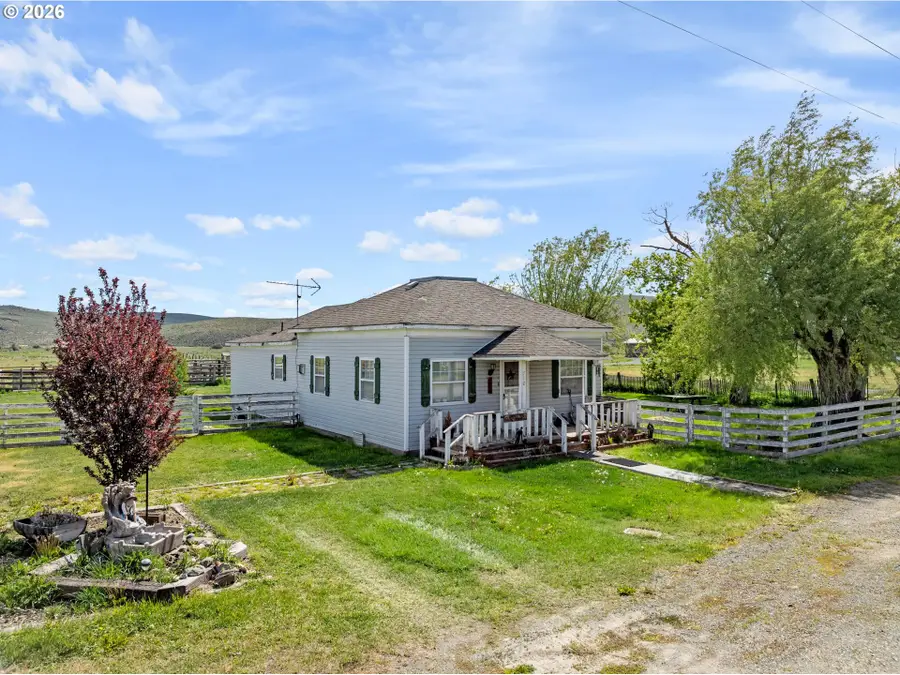 710 School St, Haines, OR 97833 - #2