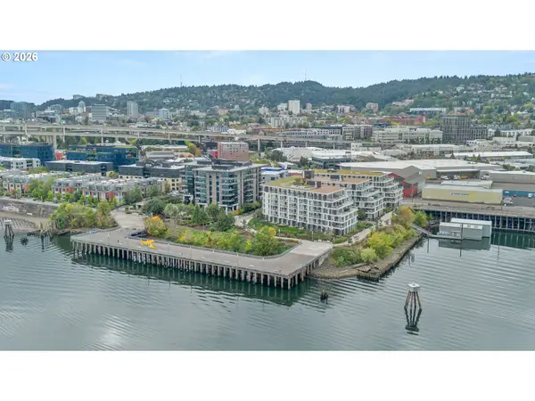 1830 NW Riverscape St #801, Portland, OR 97209