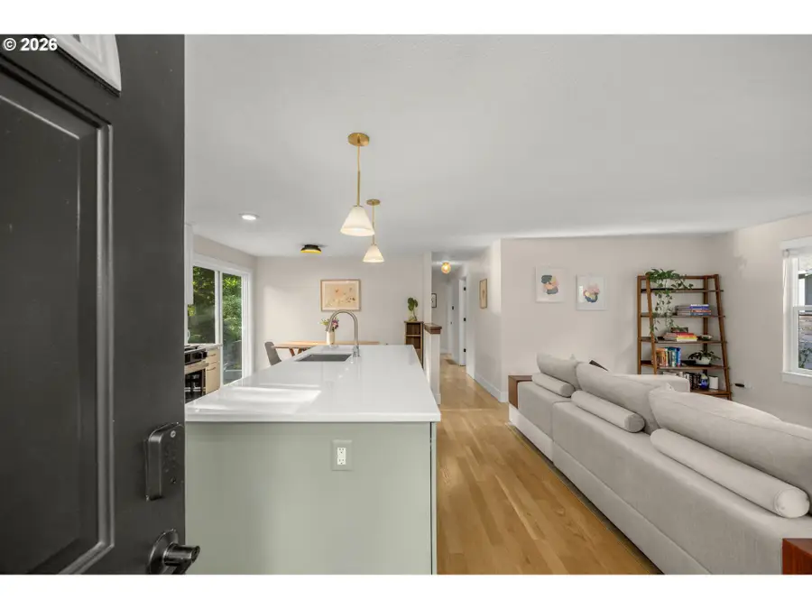 4743 SW Seymour Ct, Portland, OR 97221 - #3