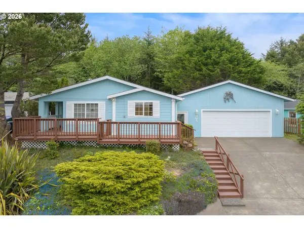365 NE 70th Dr, Newport, OR 97365