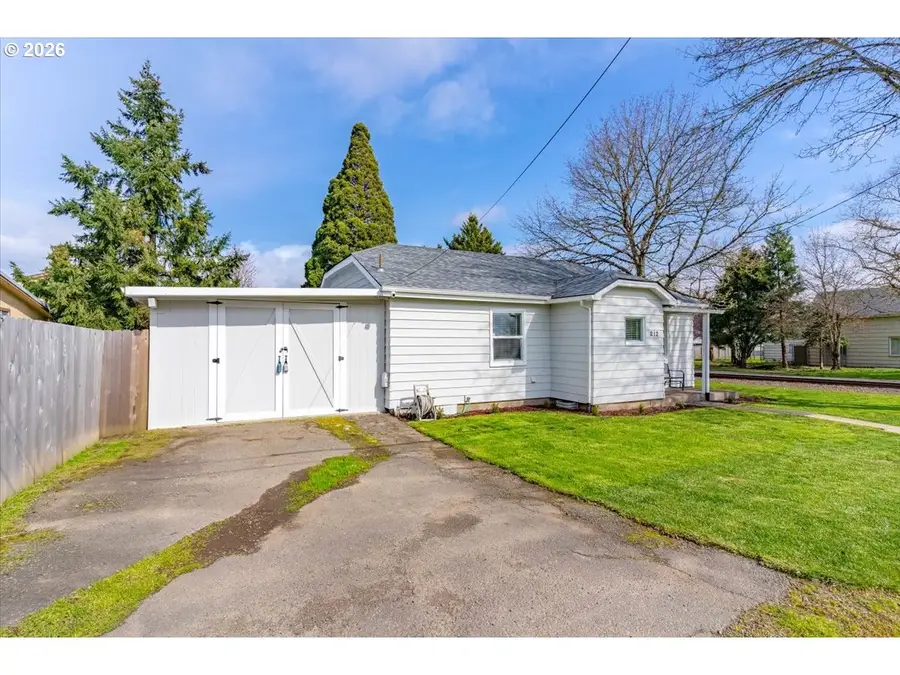 212 Picture St, Independence, OR 97351 - #2