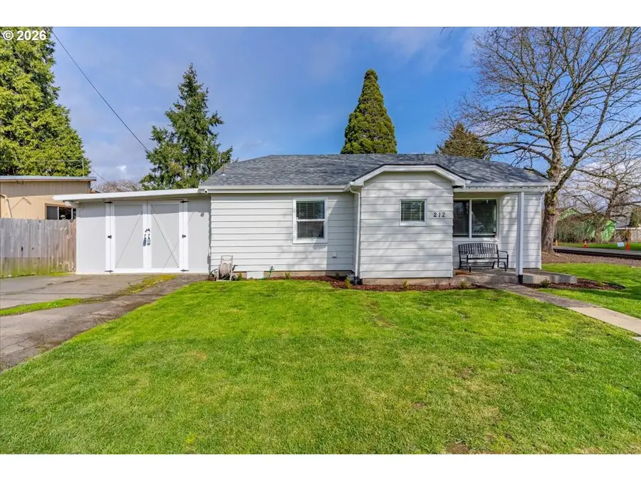 212 Picture St, Independence, OR 97351 - #3