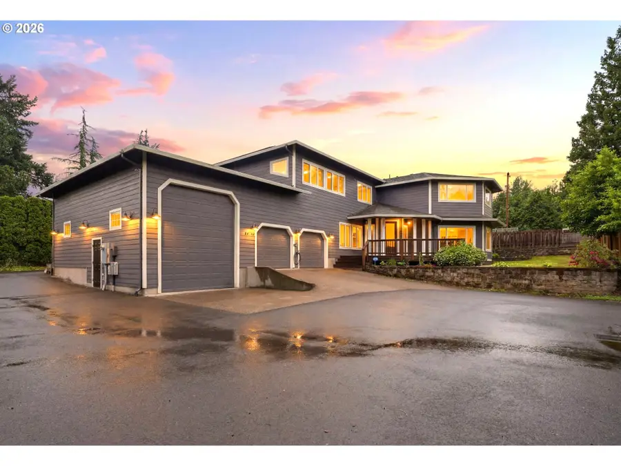 160 SE 19th St, Troutdale, OR 97060 - #2