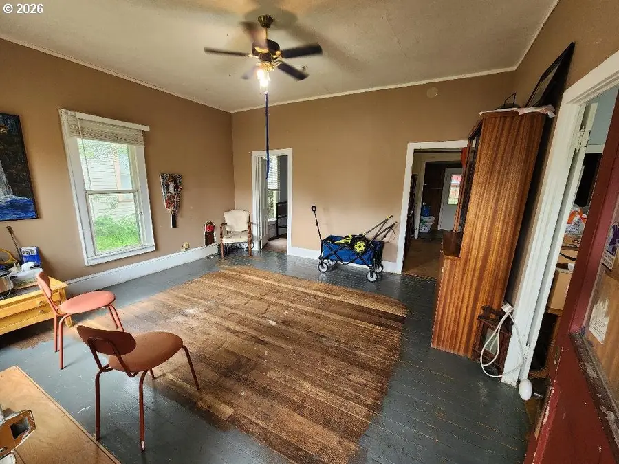 967 Greenwood St, Junction City, OR 97448 - #2