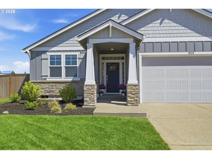 925 Paul St, Mount Angel, OR 97362 - #3