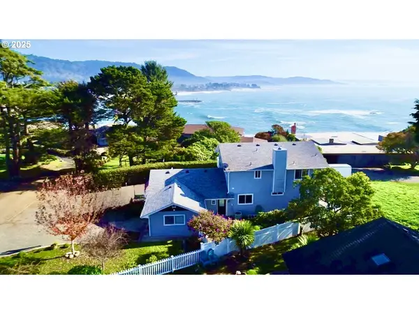 20 Seascape Ct, Brookings, OR 97415