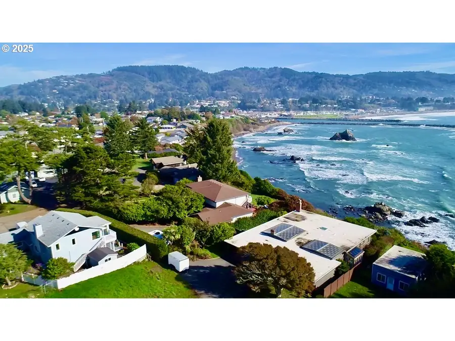 20 Seascape Ct, Brookings, OR 97415 - Image #2