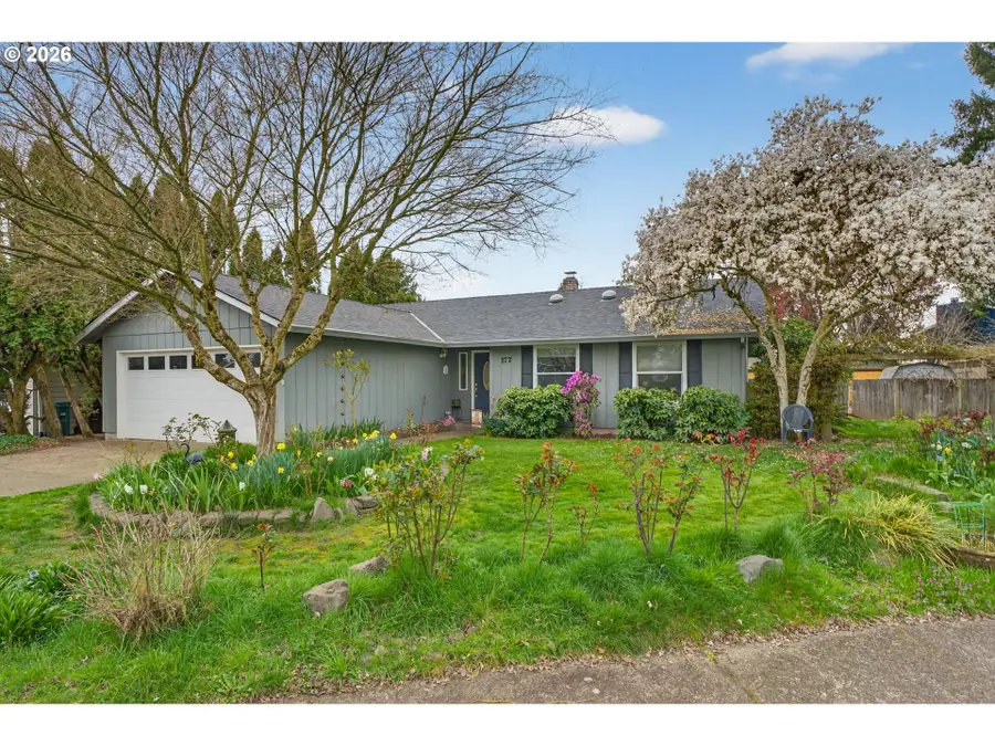 177 NE 34th Ct, Hillsboro, OR 97124 - #2