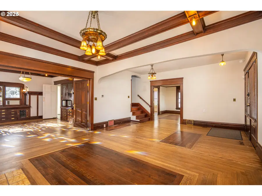 990 W 7th Ave, Eugene, OR 97402 - Image #3