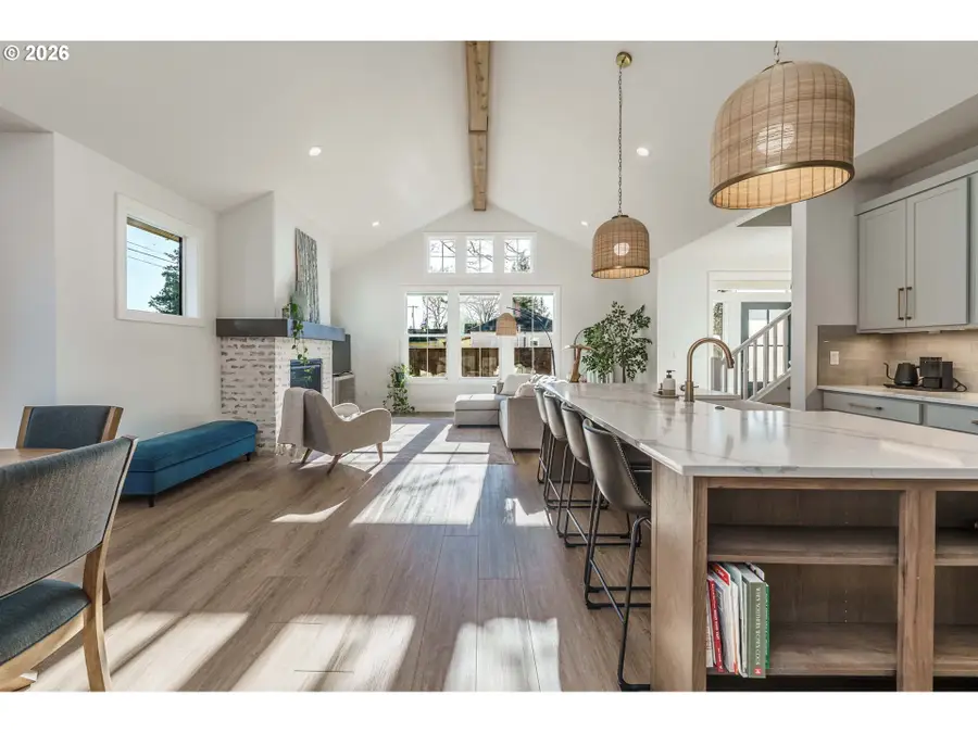 800 E 37th St, Vancouver, WA 98663 - #2