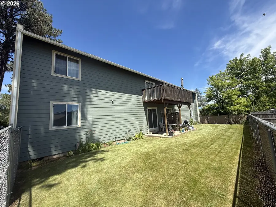 171 N 15th Ave, Elgin, OR 97827 - #3