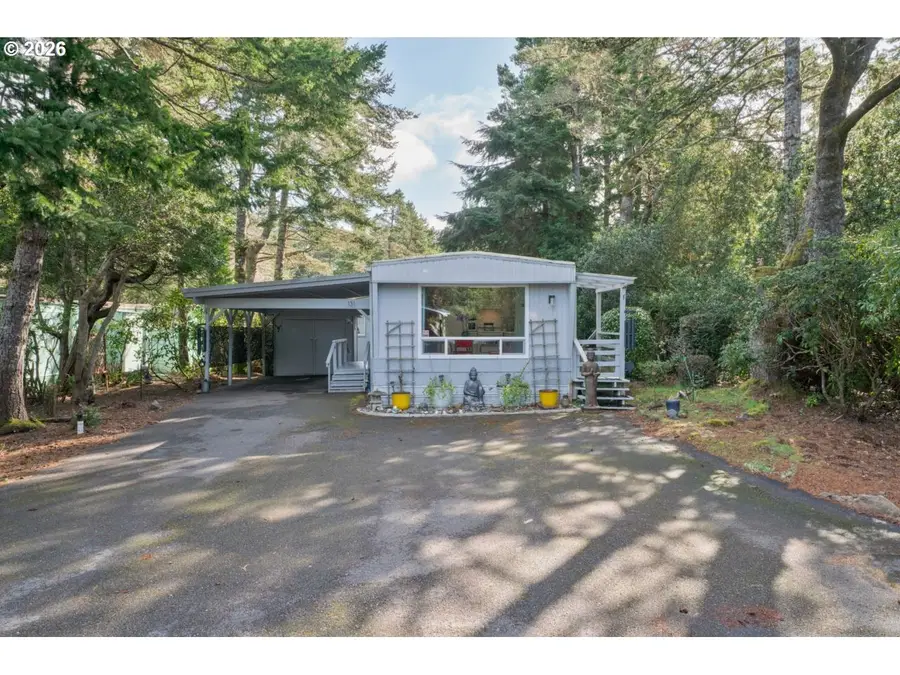 1600 Rhododendron Dr #131, Florence, OR 97439 - #2