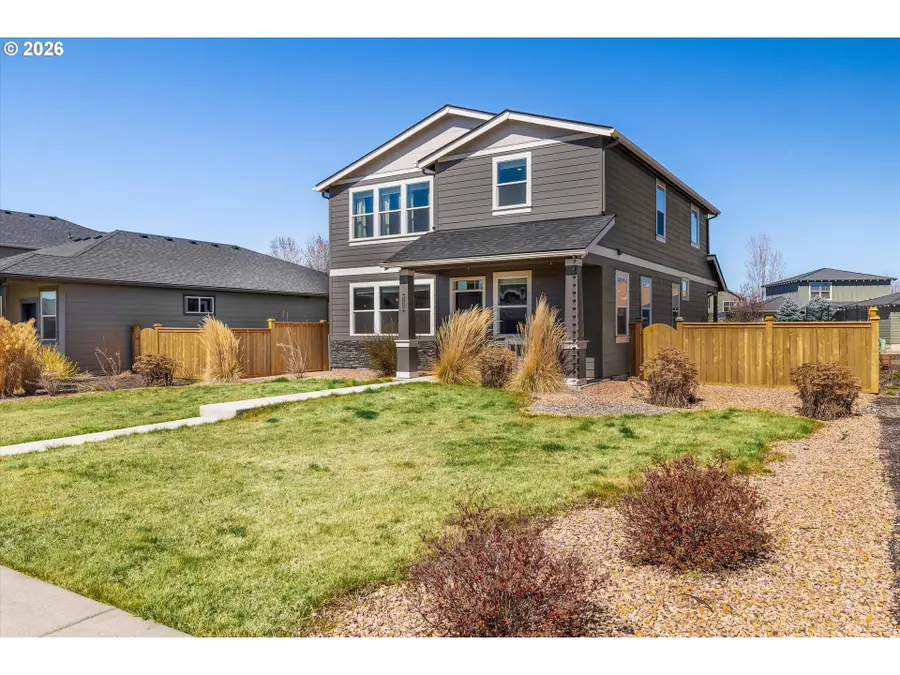 715 NE Union Loop, Prineville, OR 97754 - #2