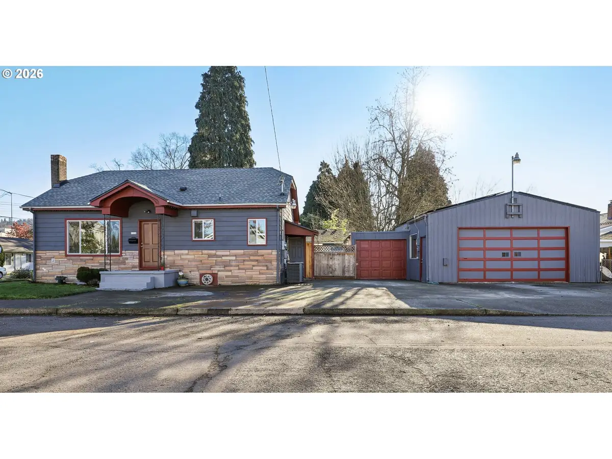 9328 SE Glenwood St, Portland, OR 97266 - Image #1