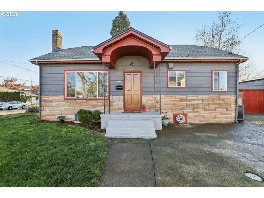 9328 SE Glenwood St, Portland, OR 97266 - Image #2