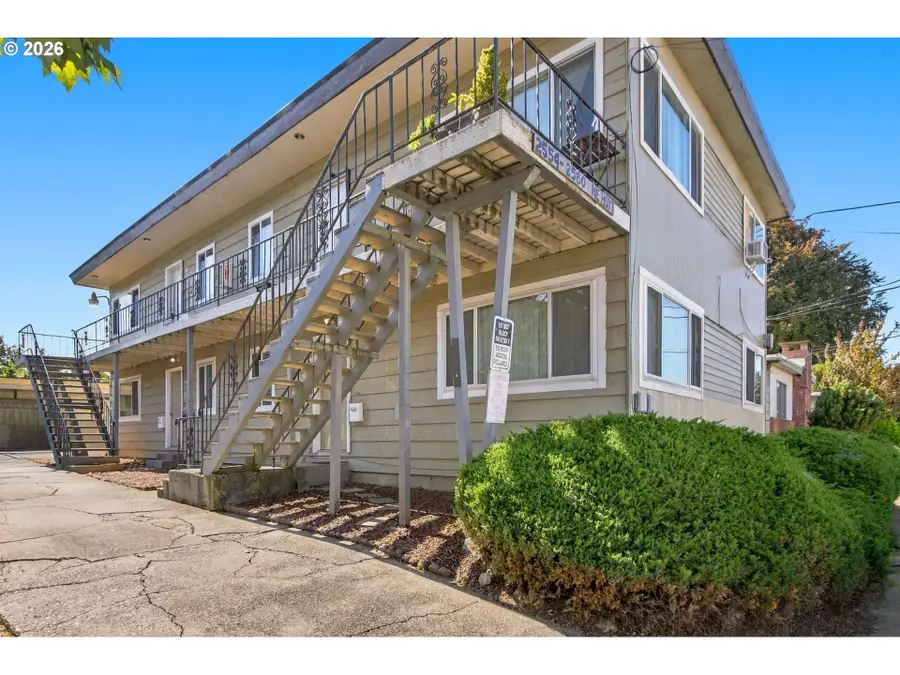 2554 NE Hoyt St, Portland, OR 97232 - #2