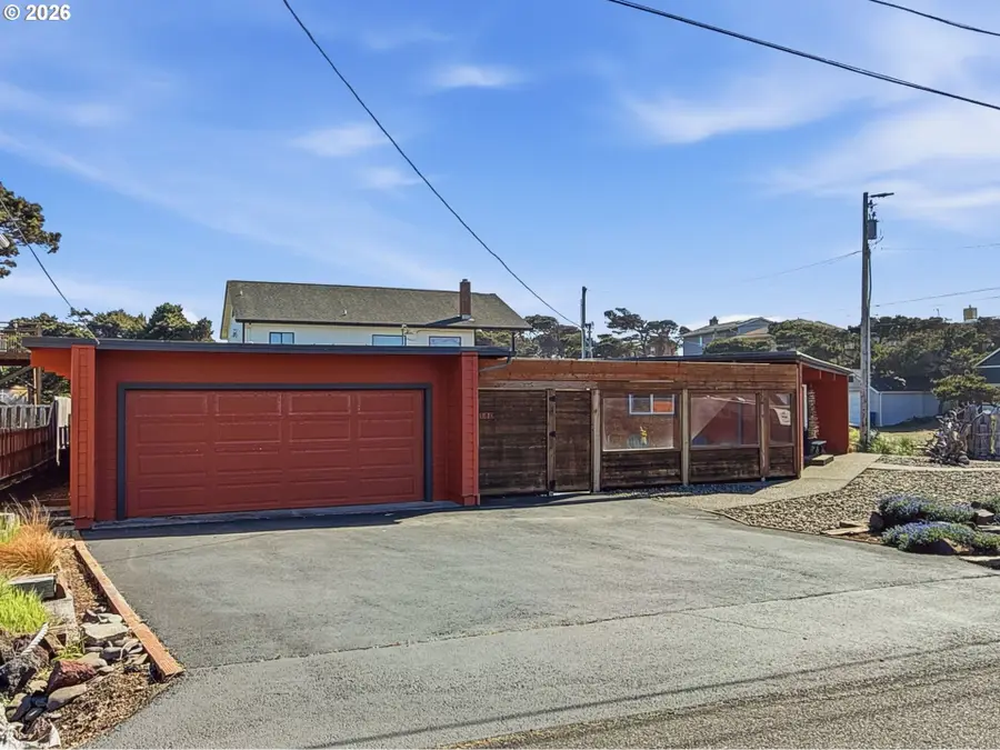 340 Stevens St, Lincoln Beach, OR 97388 - #2