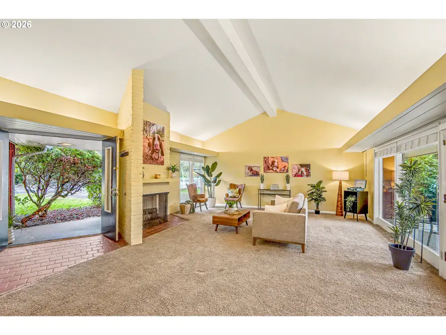 2453 Pioneer Pike, Eugene, OR 97401 - Image #2