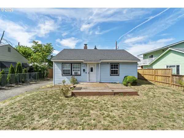 2904 E 24th St, Vancouver, WA 98661