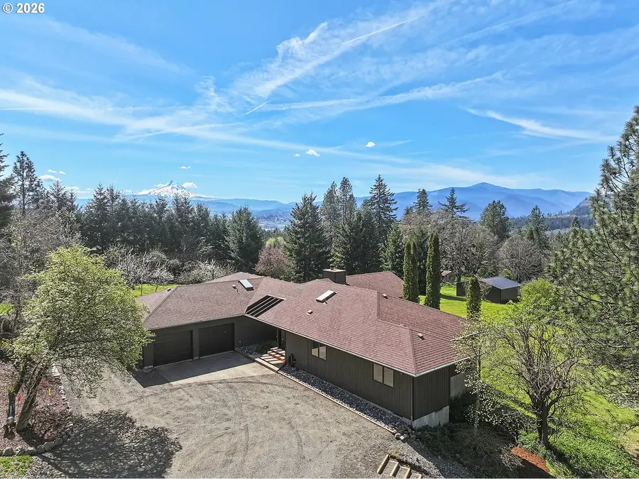 201 NW Country Place Rd, White Salmon, WA 98672 - #2