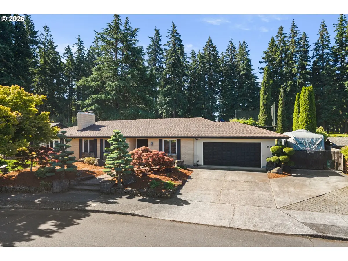 13650 NE Hassalo St, Portland, OR 97230 - #1