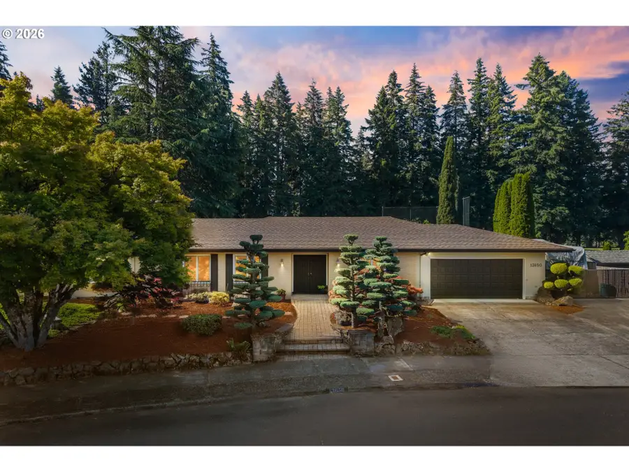 13650 NE Hassalo St, Portland, OR 97230 - #2