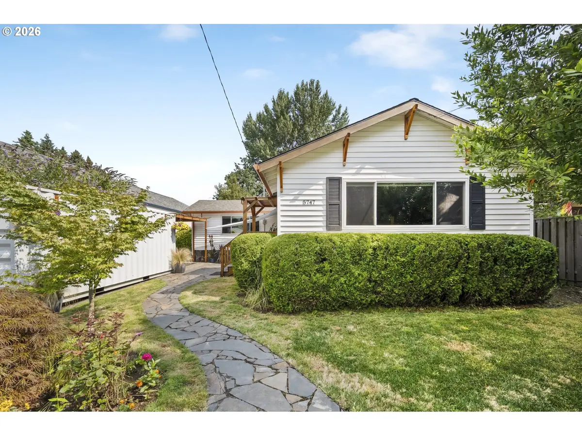 5747 NE Ainsworth St, Portland, OR 97218 - #1