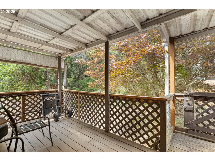 601 Westlog St, Yoncalla, OR 97499 - #3