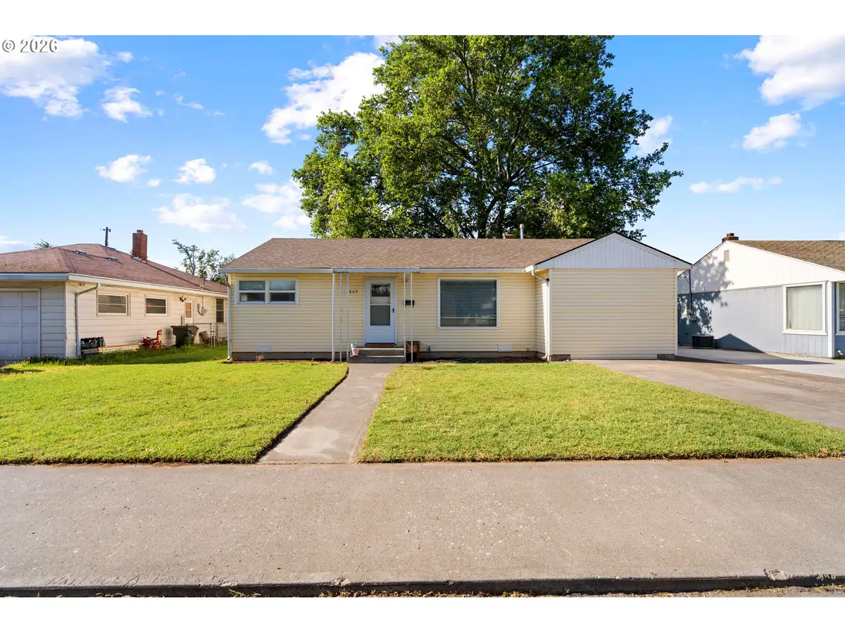803 W Tamarack Ave, Hermiston, OR 97838 - #1